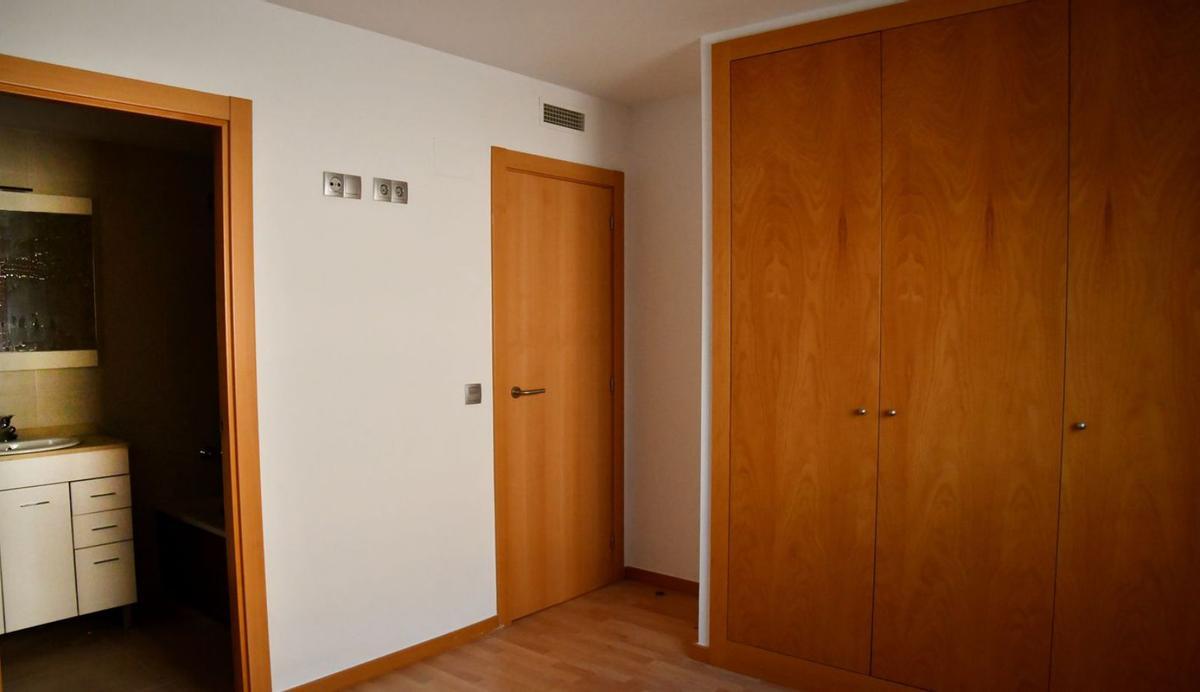 L’interior d’un dels pisos de lloguer social promogut per l'Ajuntament de Figueres.