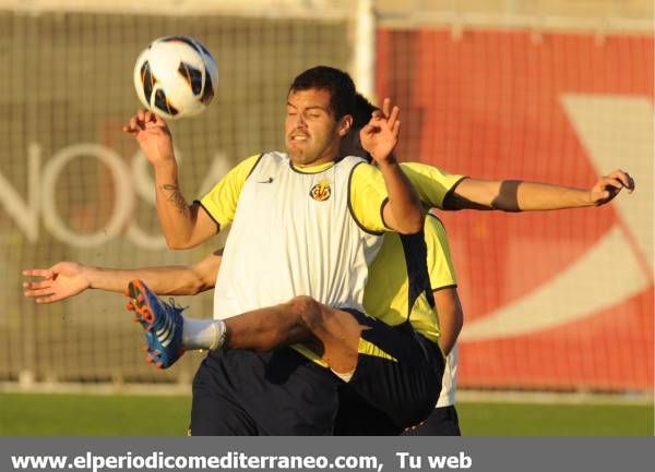 Galería de fotos del entrenamiento del Villarreal CF (22 de octubre del 2012)