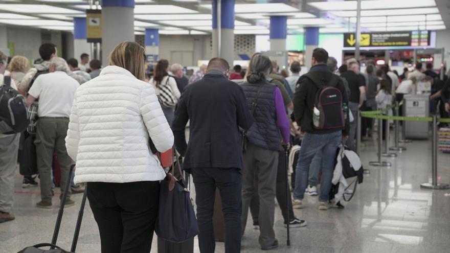 Chaos am Flughafen Mallorca – darum kam es zum Stau an der Sicherheitskontrolle