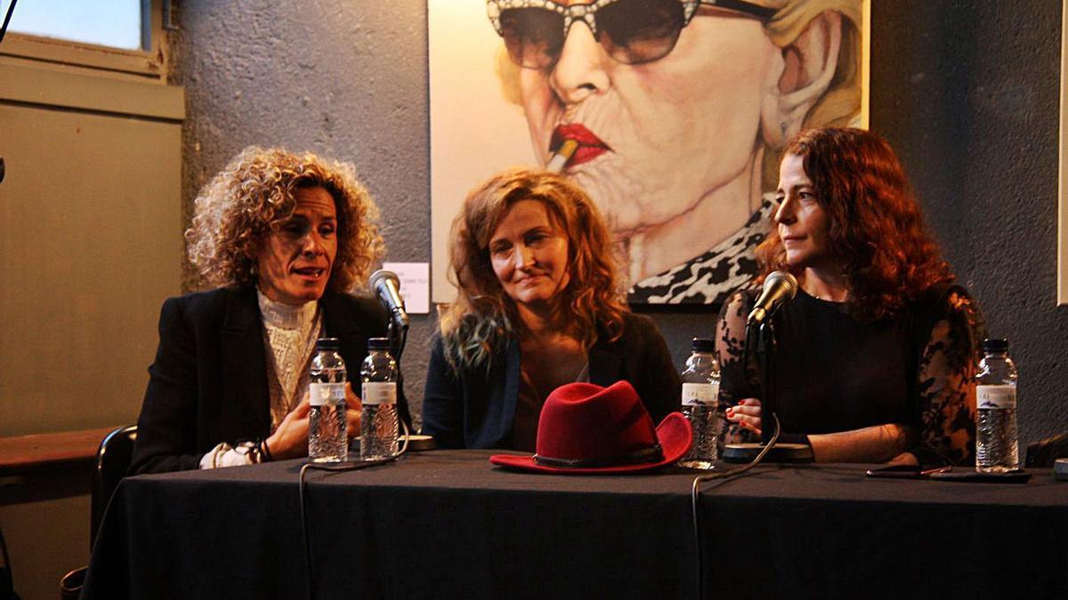 Marta Marco, Cristina Genebat i Nora Navas, ahir en una roda de premsa a Barcelona.  | ACN