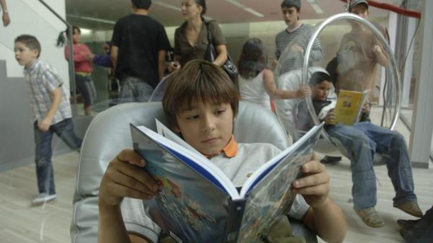 Usuario de una biblioteca municipal.