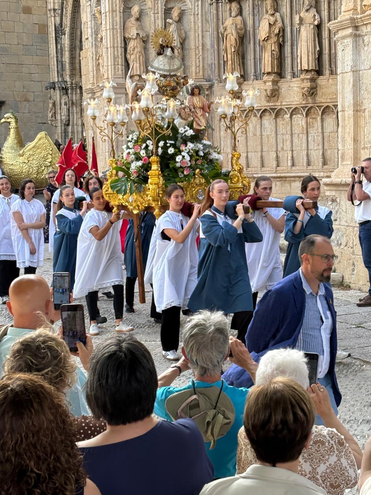 La procesión ha despertado este año una gran expectación.