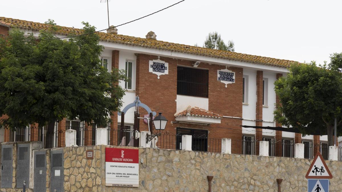 El aulario del colegio de Rugat en una imagen de archivo.