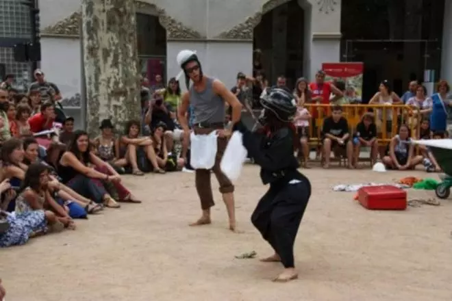La 17a Fira de Circ al Carrer de la Bisbal d'Empordà supera els 32.000 visitants