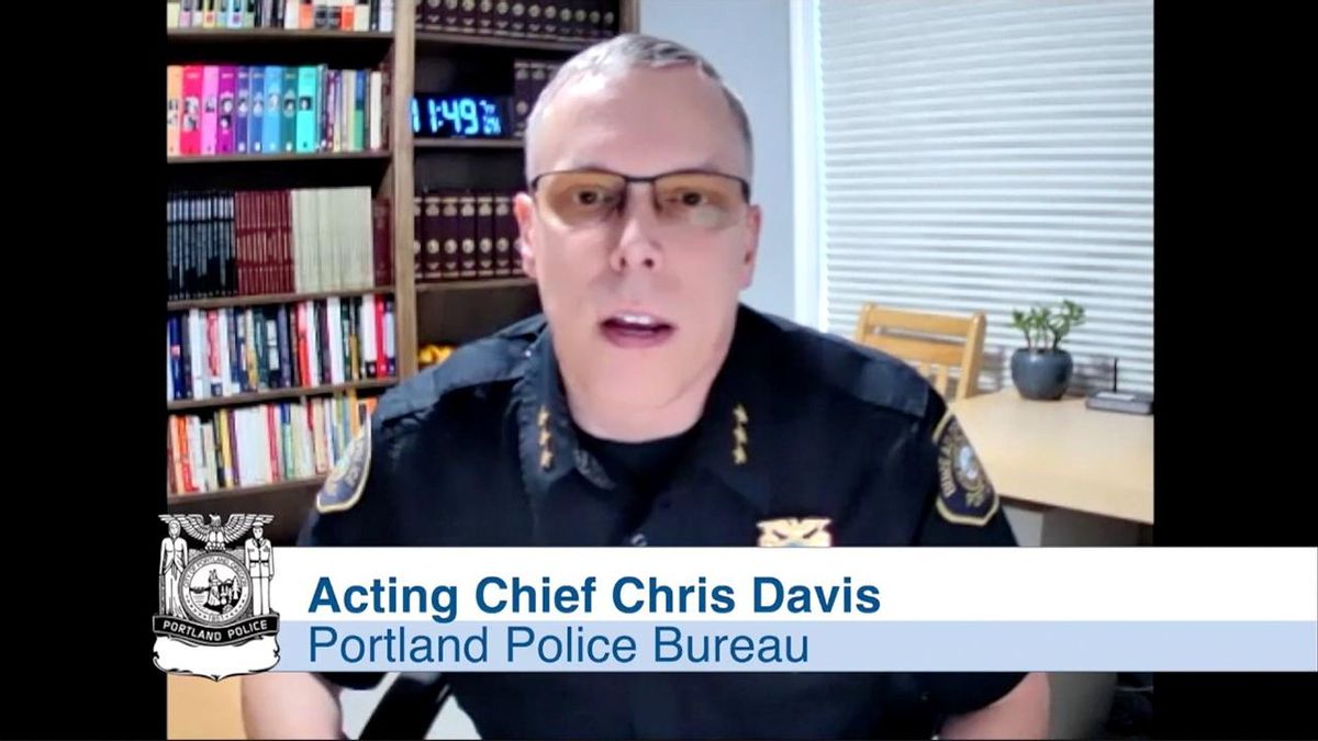 El jefe de policía Chris Davis habla sobre la dimisión en masa.