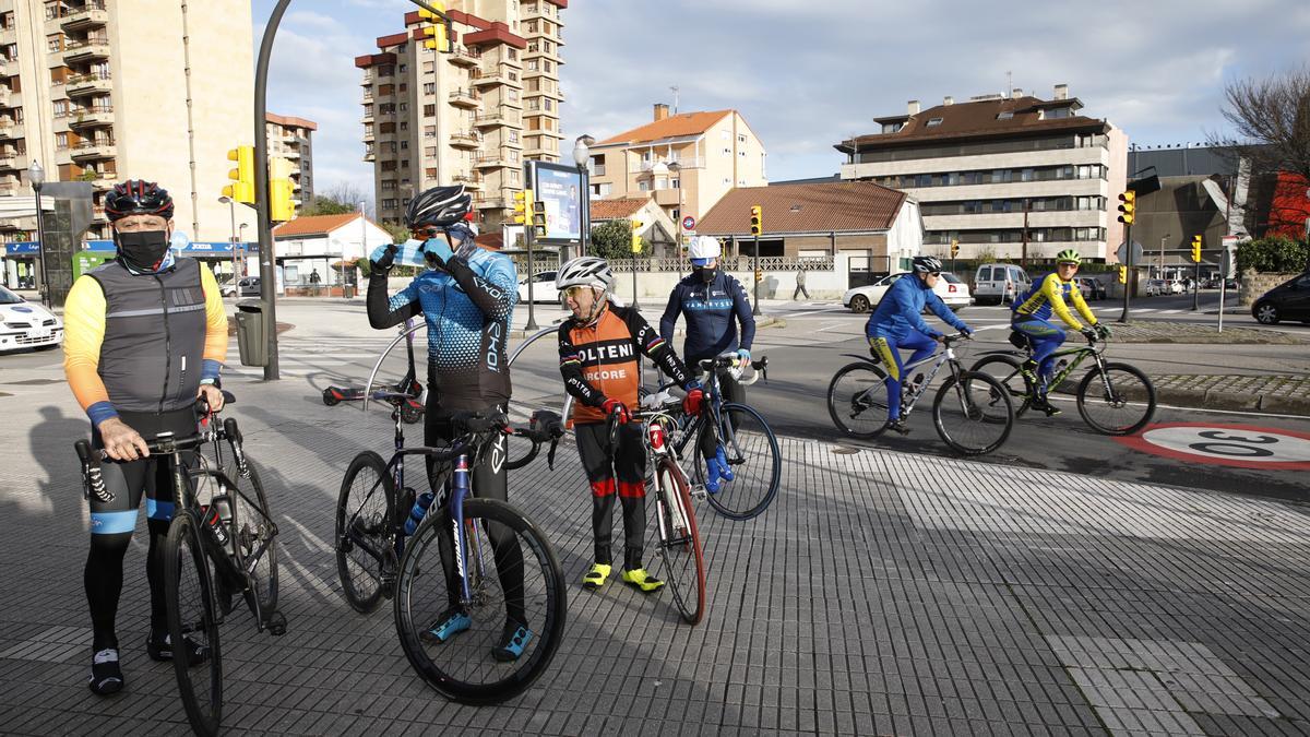 Ciclistas por Gijón