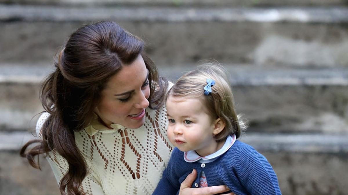 Viaje de los Duques de Cambridge a Canadá: Charlotte también viste firmas 'made in Spain'