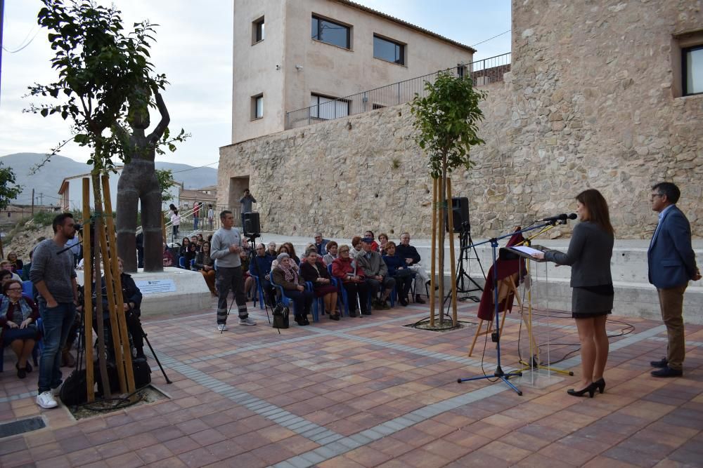 Homenaje al oficio de las peonas de Agost