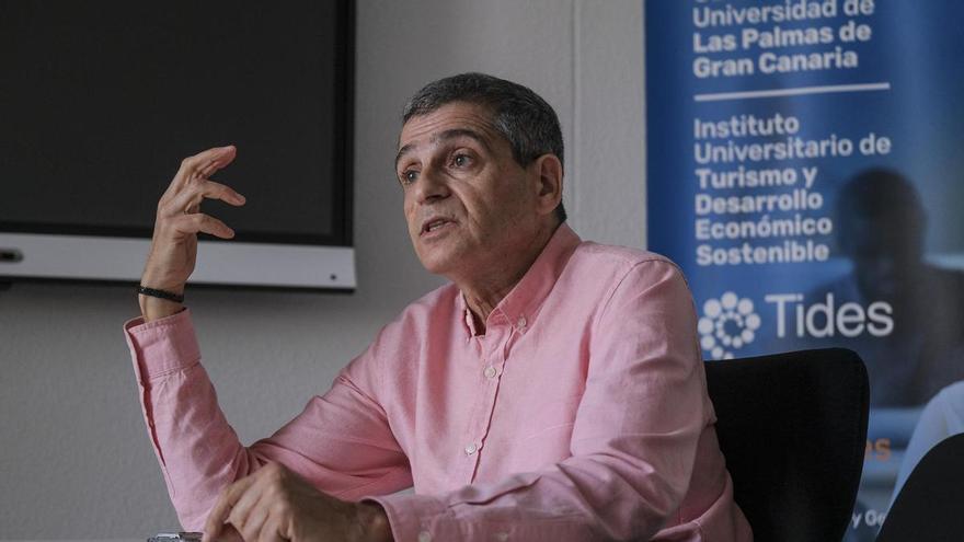 Carmelo León: &quot;Tenemos un turismo imaginario en redes que va paralelo al turismo real&quot;