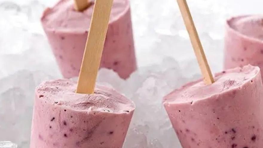 Helados caseros de fresa y yogurt