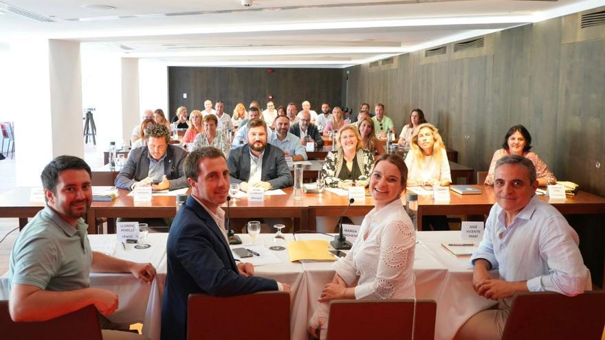 Prohens reúne a los 33 alcaldes del PP balear para recoger sus reivindicaciones municipales