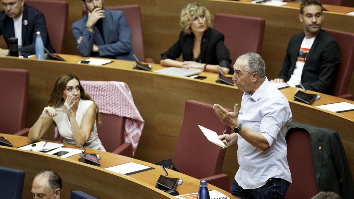 El portavoz de Compromís, Joan Baldoví, en las Corts.