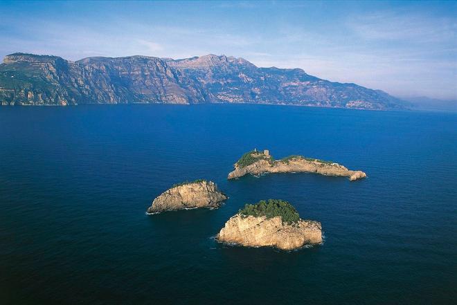 Islas Li Galli, Gallo Lungo, Italia