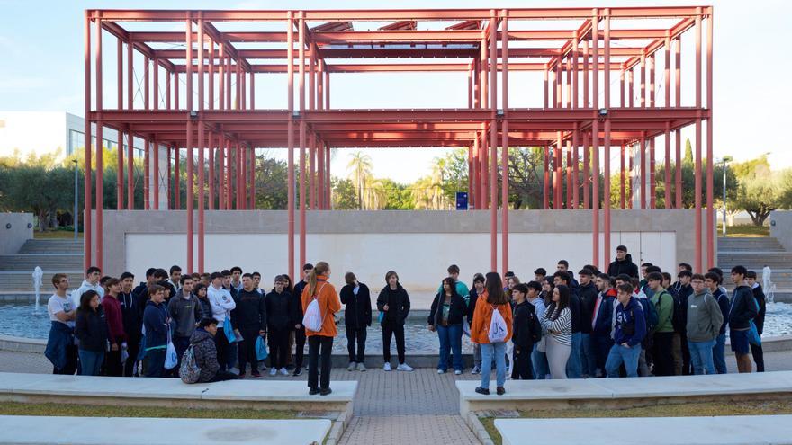 Más de 9.000 estudiantes preuniversitarios visitarán la Universidad de Alicante antes de la PAU