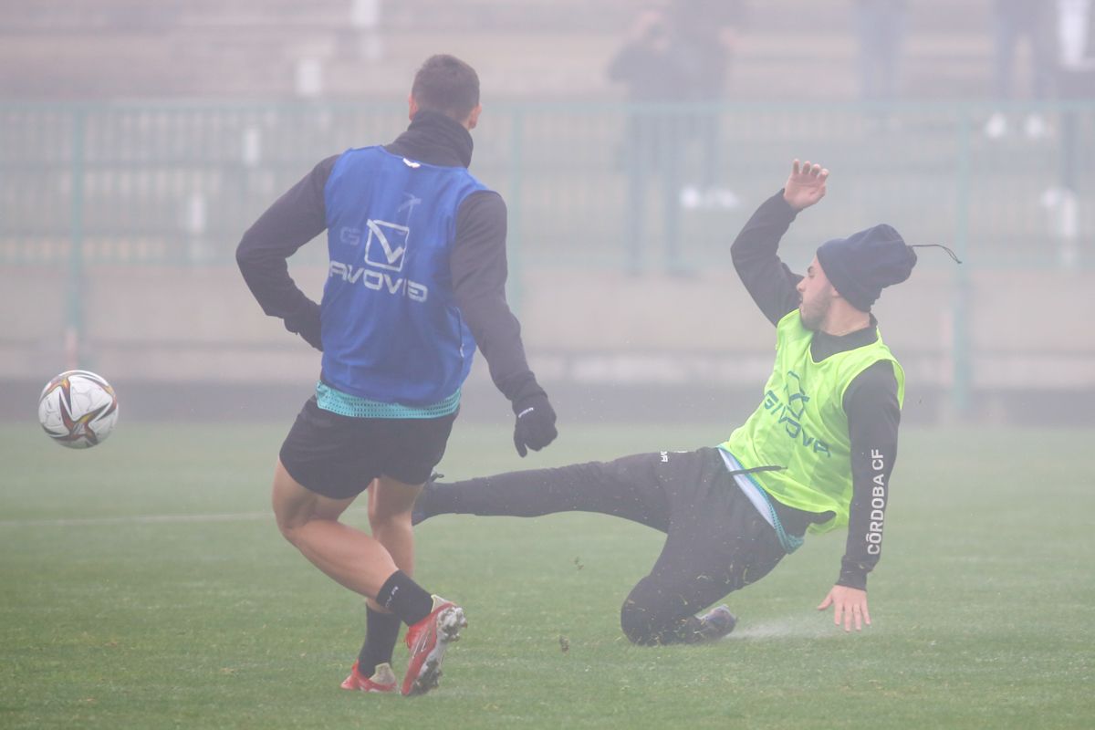 Primer entrenamiento del Córdoba CF en 2022 en imágenes