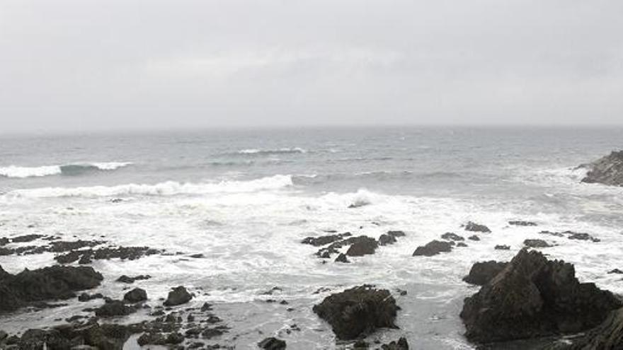 Asturias, en alerta por fuertes rachas de viento en la Cordillera y fenómenos costeros