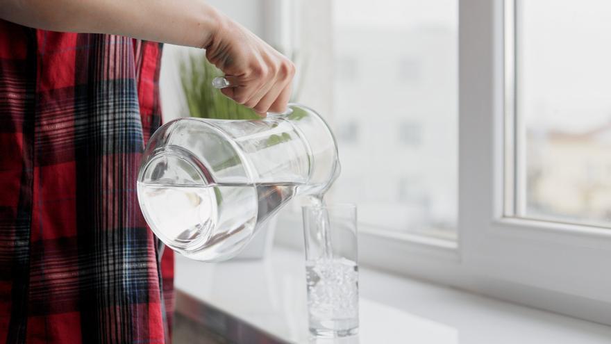 Está demostrado: este método japonés  para beber más agua sí funciona