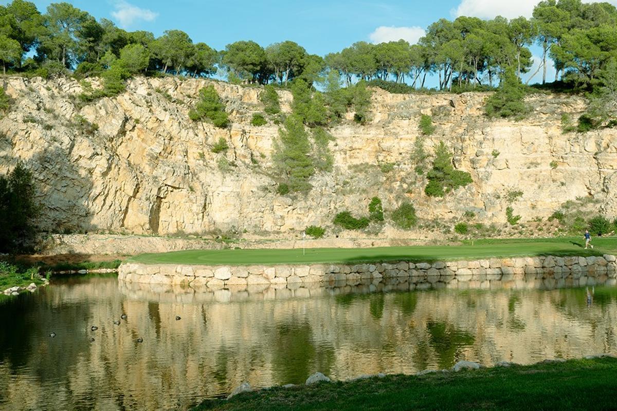 El hoyo 18 del recorrido Hills en INFINITUM Golf