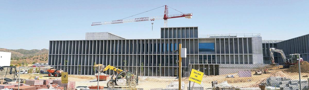 Construcción de la nueva facultad de Turismo en la ampliación de Teatinos.