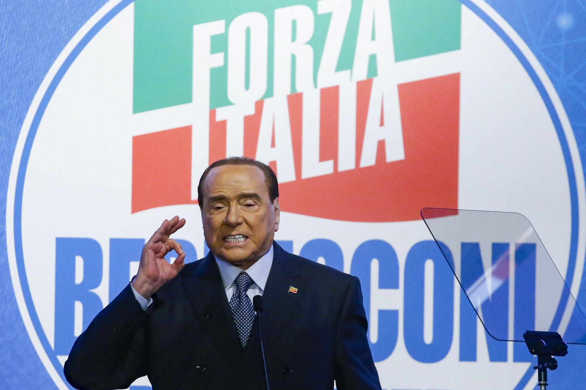 El ex primer ministro italiano, Silvio Berlusconi, durante su intervención en la convención de Forza Italia este domingo.