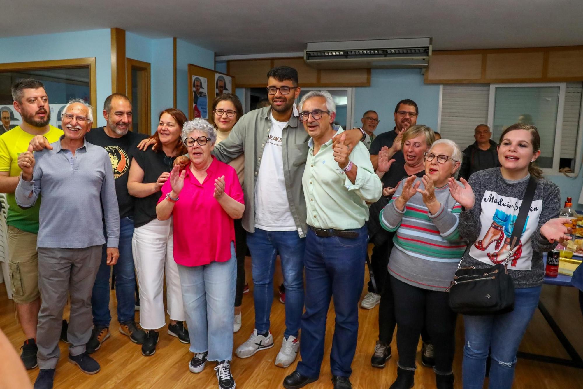 Las mejores imágenes de la jornada electoral en Arousa