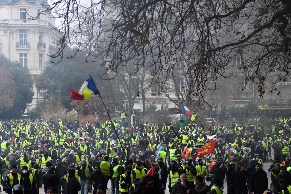 Enfrentamientos entre ''chalecos amarillos'' y Policía en París