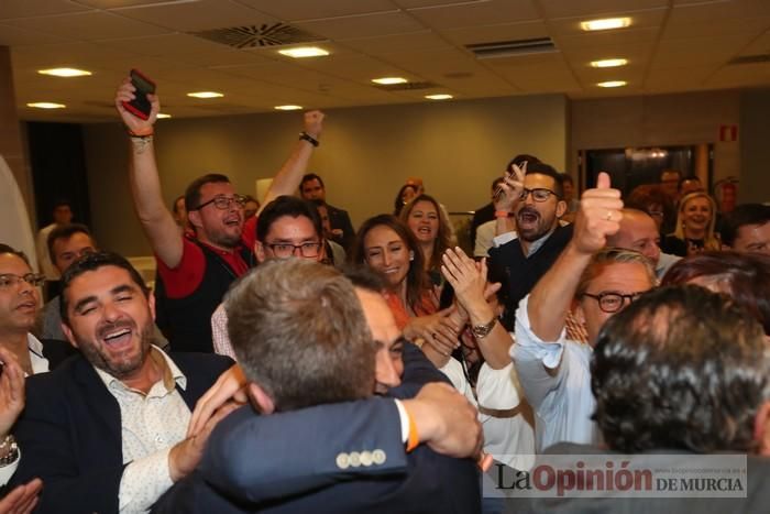 Ambiente de la noche electoral en la sede de Cs