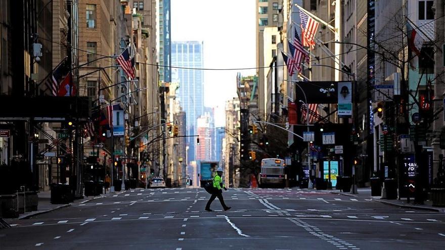 Nueva York obliga a cerrar temporalmente negocios no esenciales