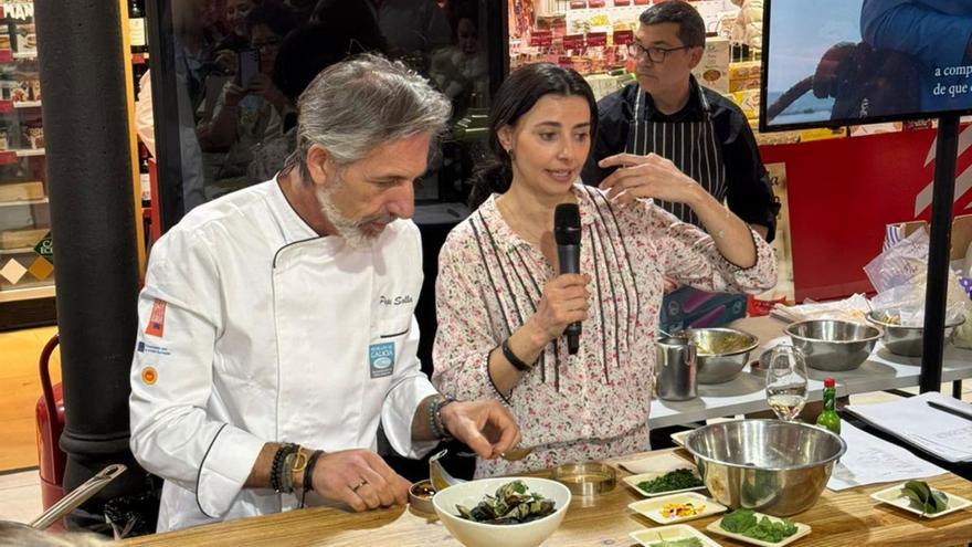 Una de las acciones promocionales desplegadas, con el chef Pepe Solla. | Mexillón de Galicia
