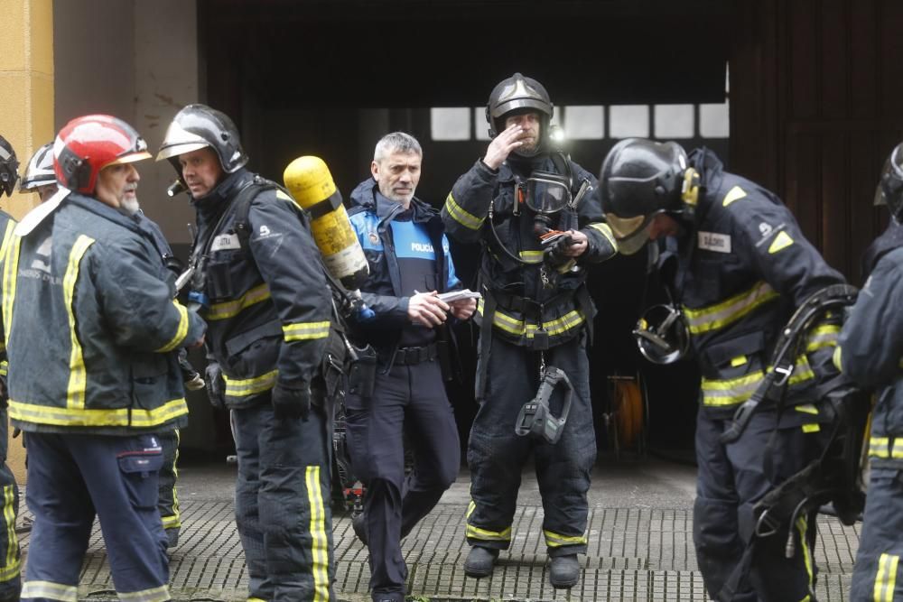 Incendio en un garaje de la calle Doctor Marañón de Avilés