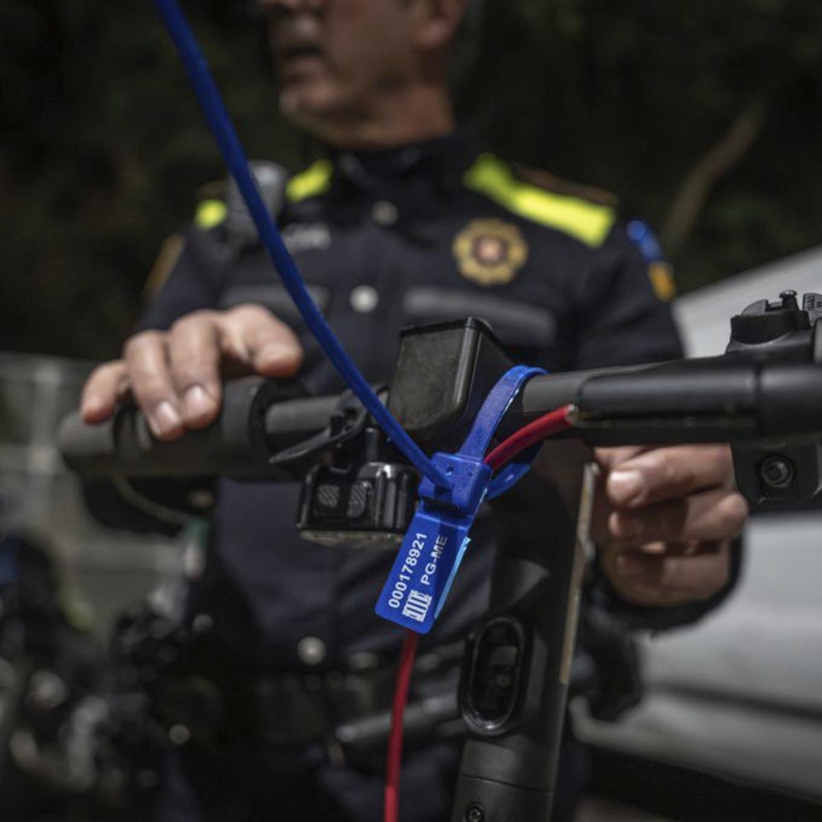 "Facilita la fugida  del delinqüent"