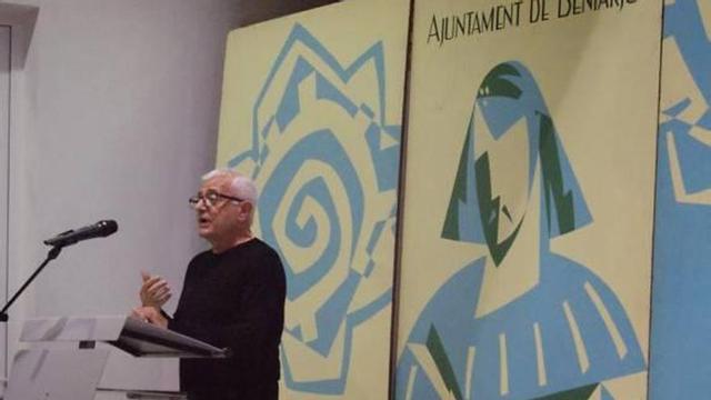 El poeta de Gata Carles Mulet gana el Senyoriu d'Ausiàs March