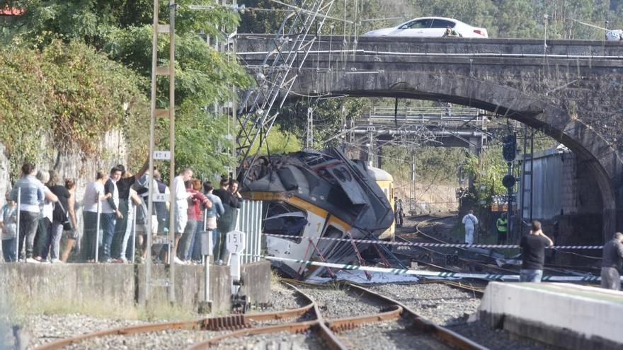 Los restos del tren siniestrado en O Porriño se trasladarán el martes a Redondela