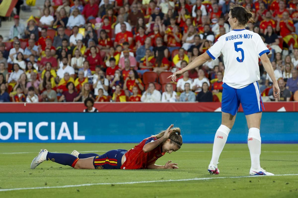 Clasificación para el Mundial de fútbol femenino: España - Inglaterra, en imágenes.