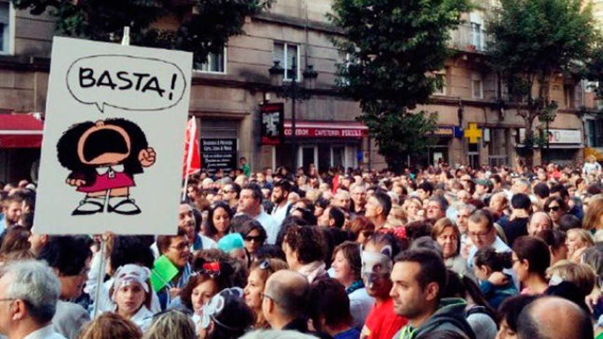 Manifestación por la sanidad pública en Vigo // @VigoLowcost