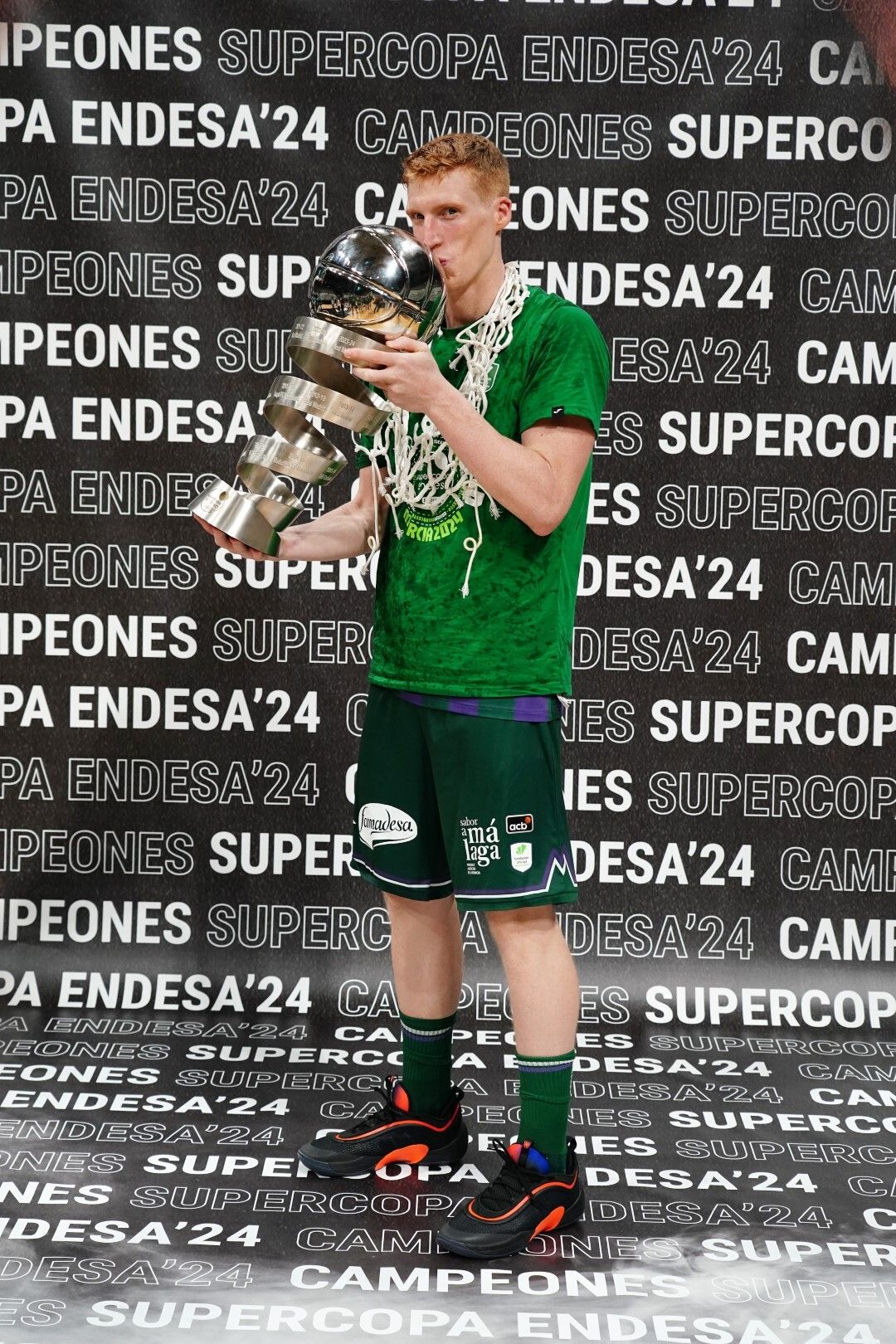 Sesión de fotos al Unicaja como campeón de la Supercopa de España 2024, tras derrotar al Real Madrid