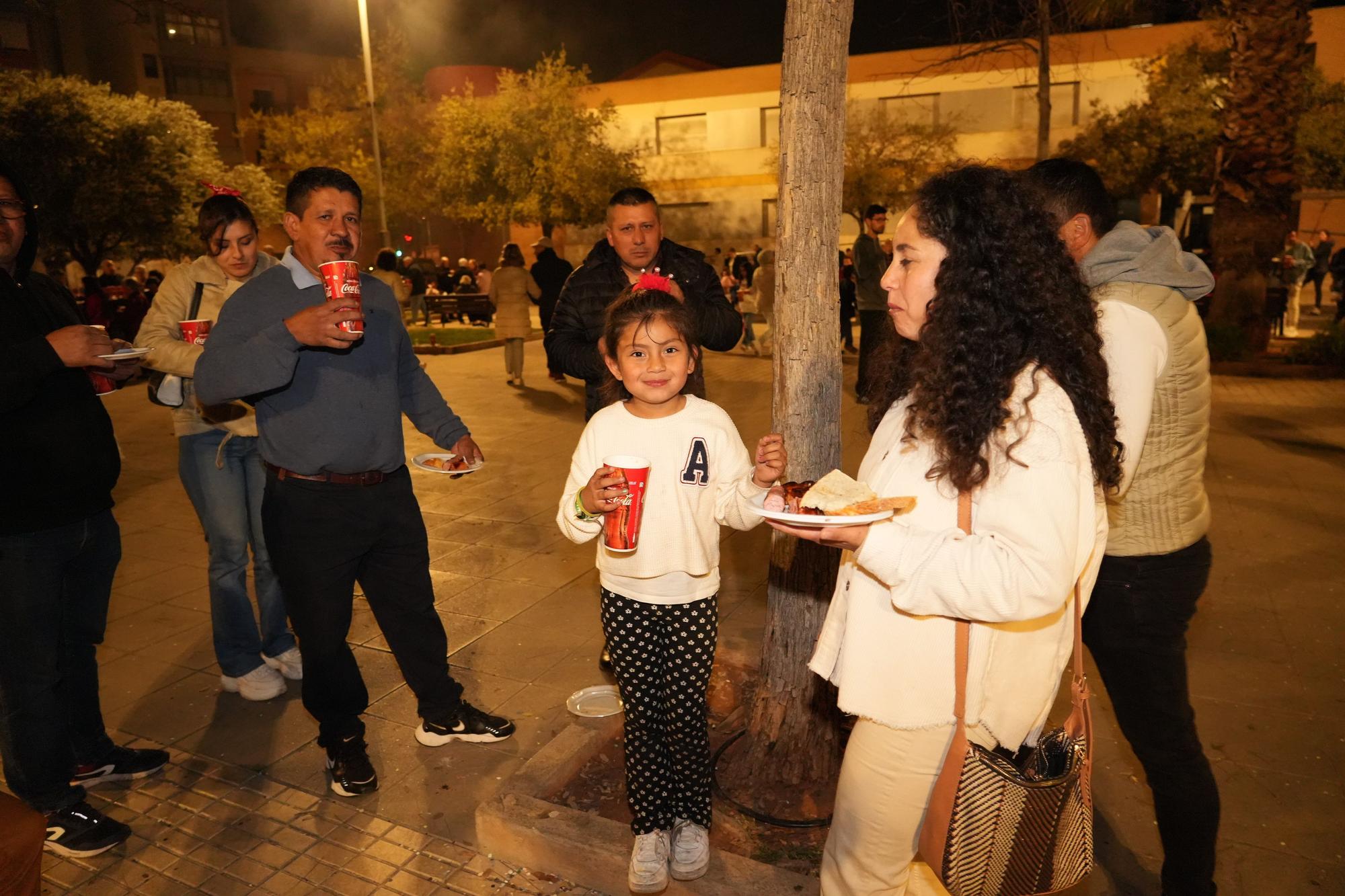 Imágenes de Magdalena: Barbacoa popular para más de 4.000 personas en Castelló