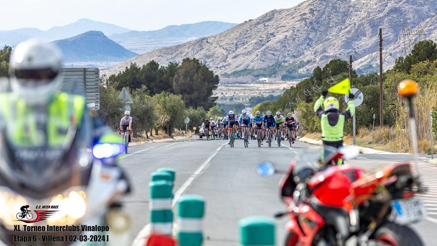 Una prueba ciclista popular deja 128 abandonos tras anunciarse un control antidopaje