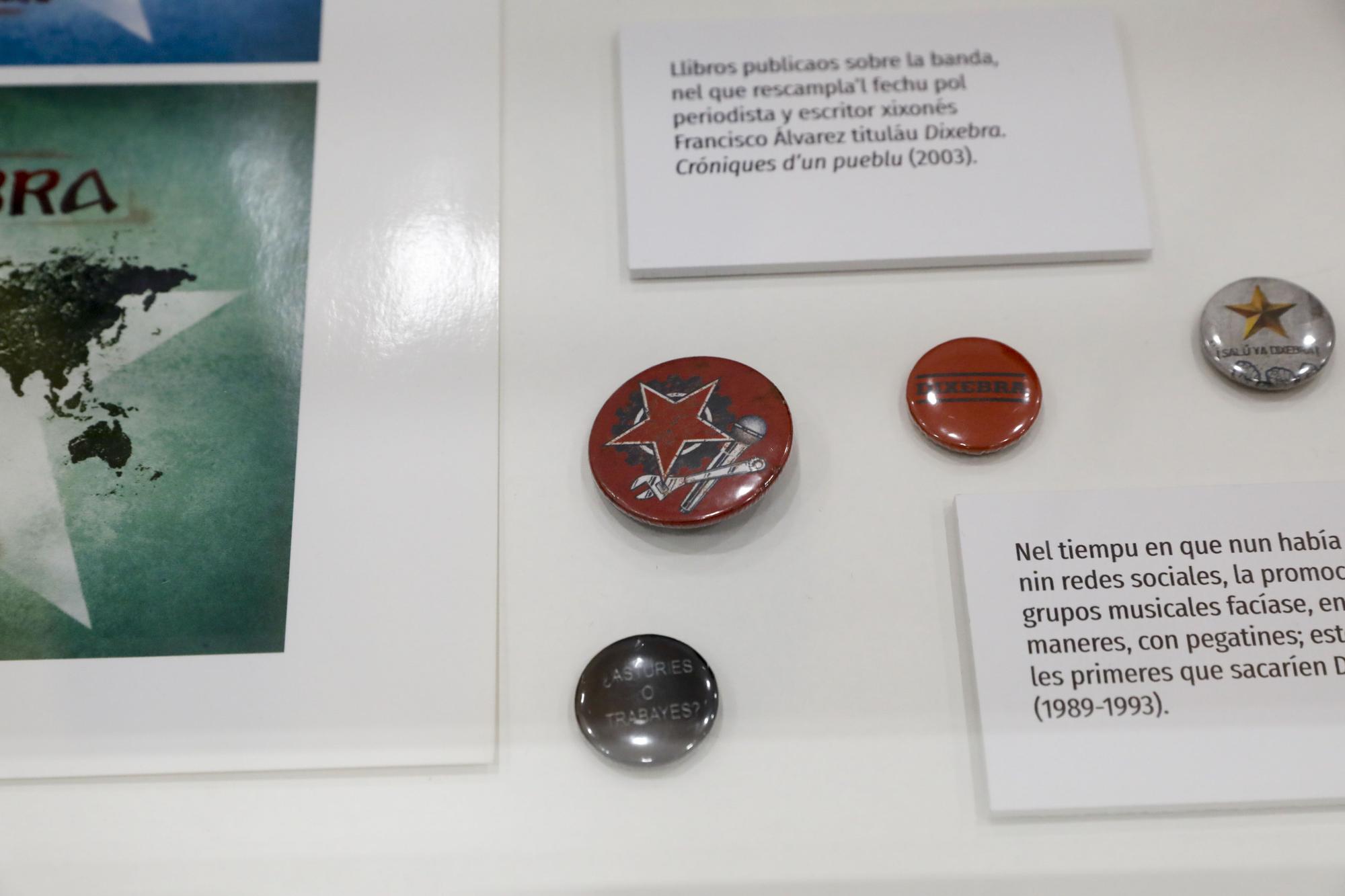 Exposición sobre "Dixebra" en el Antiguo Instituto de Gijón