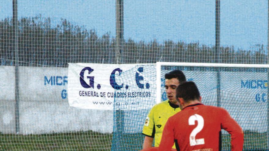 Revidiego, que había sustituido a Ballesteros, tuvo que dejar el campo en el minuto 10.