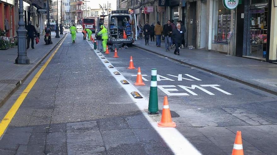 Movilidad protege un pequeño tramo del carril bus de Ángel Guimerá