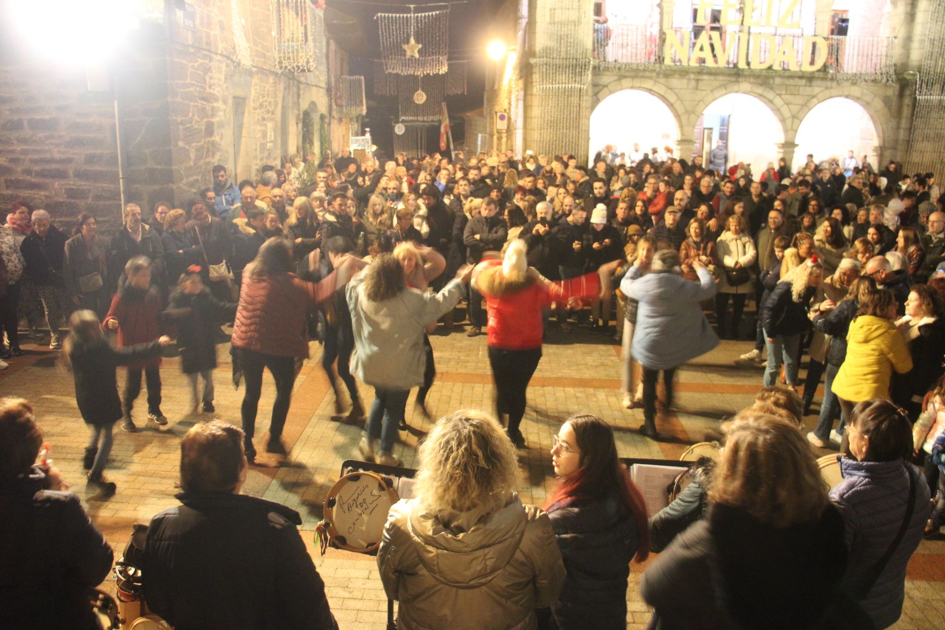 GALERÍA | Encendido del alumbrado navideño en Puebla de Sanabria