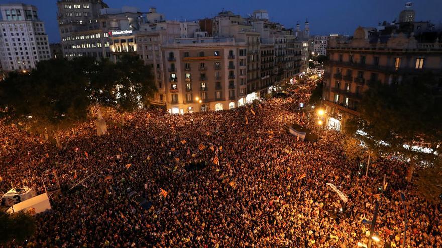 Milers de manifestants es concentren als carrers de Barcelona