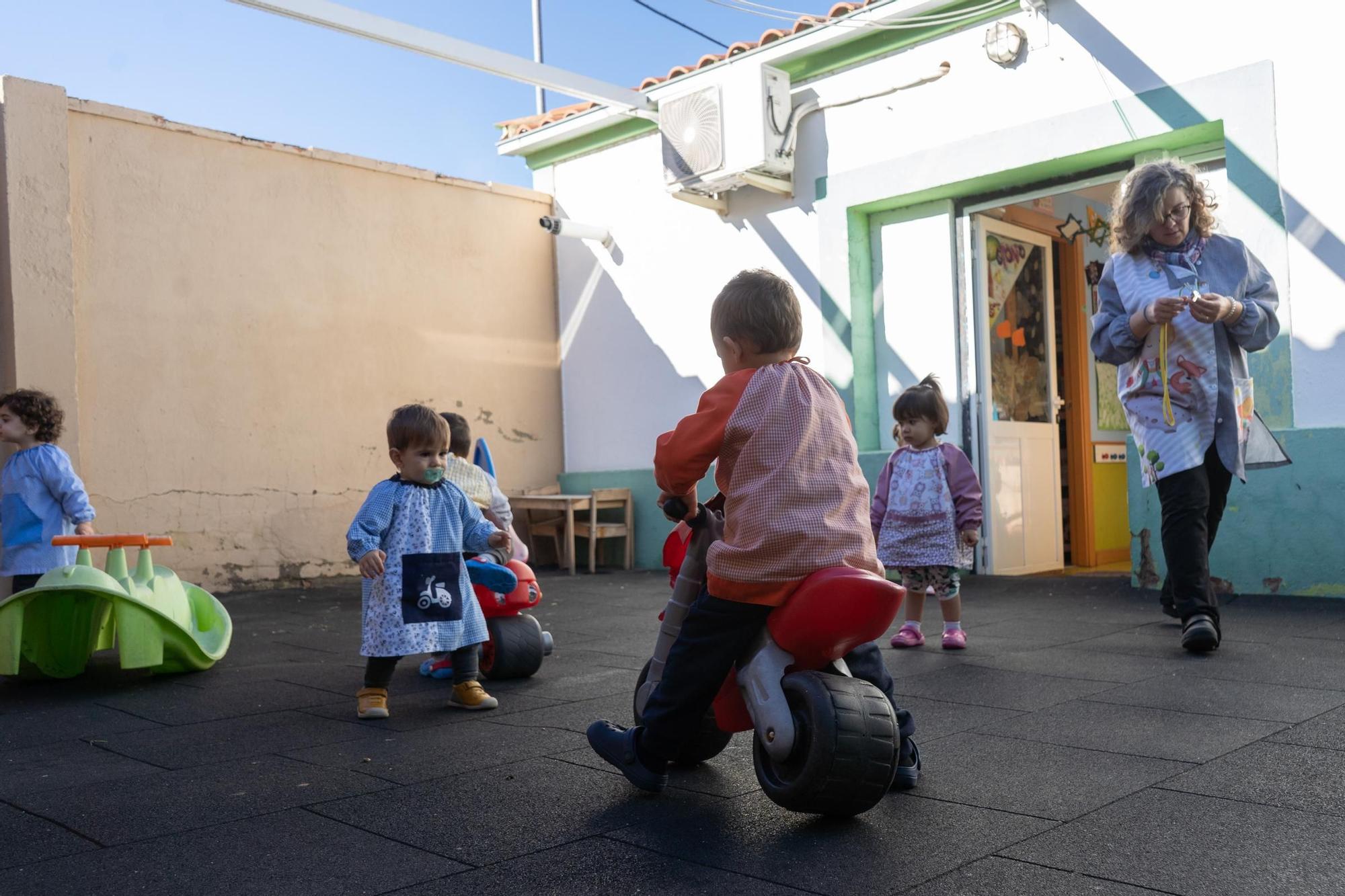 GALERÍA| Los niños de la escuela infantil de Villaralbo