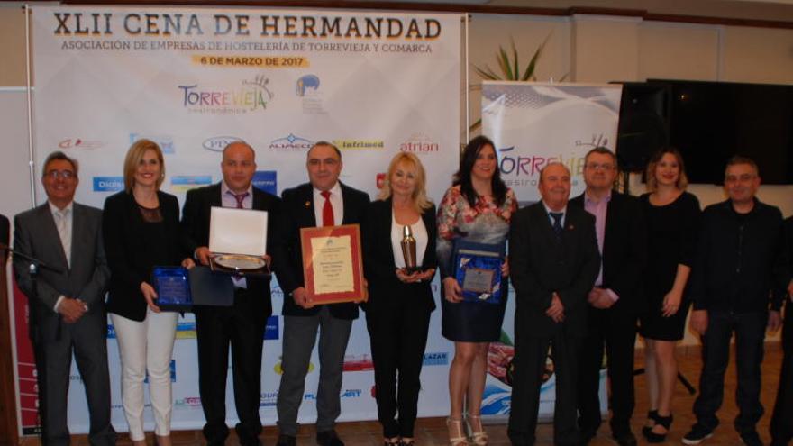 imagen de los premiados en la gala de este lunes en el Bahía Costa/ Foto Javier Fernández