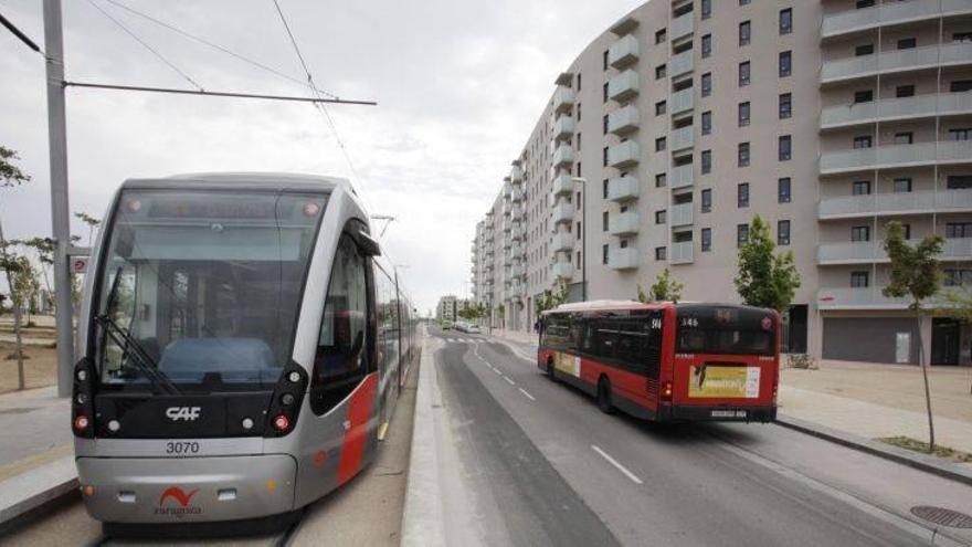 Herido un hombre al ser atropellado por el tranvía en Valdespartera