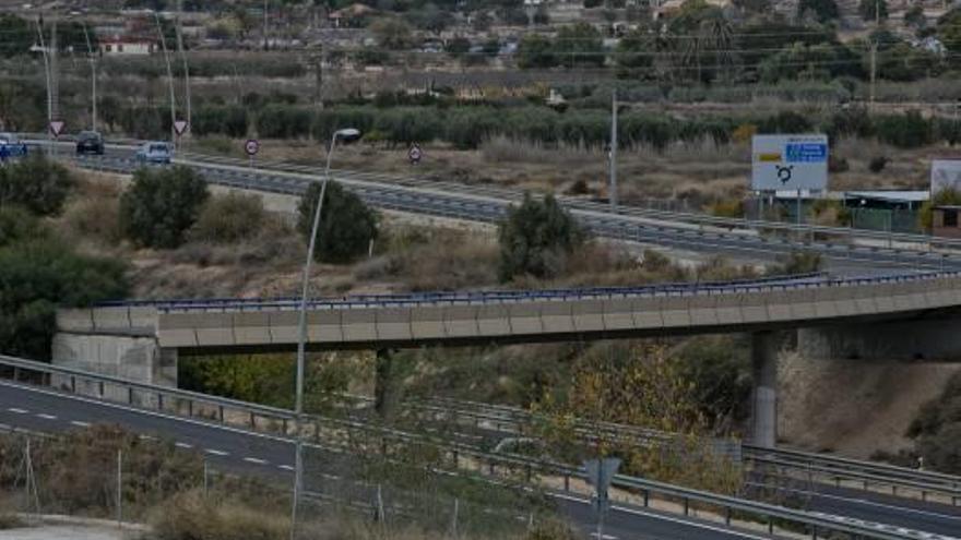 Sin fondos para el acceso por la carretera