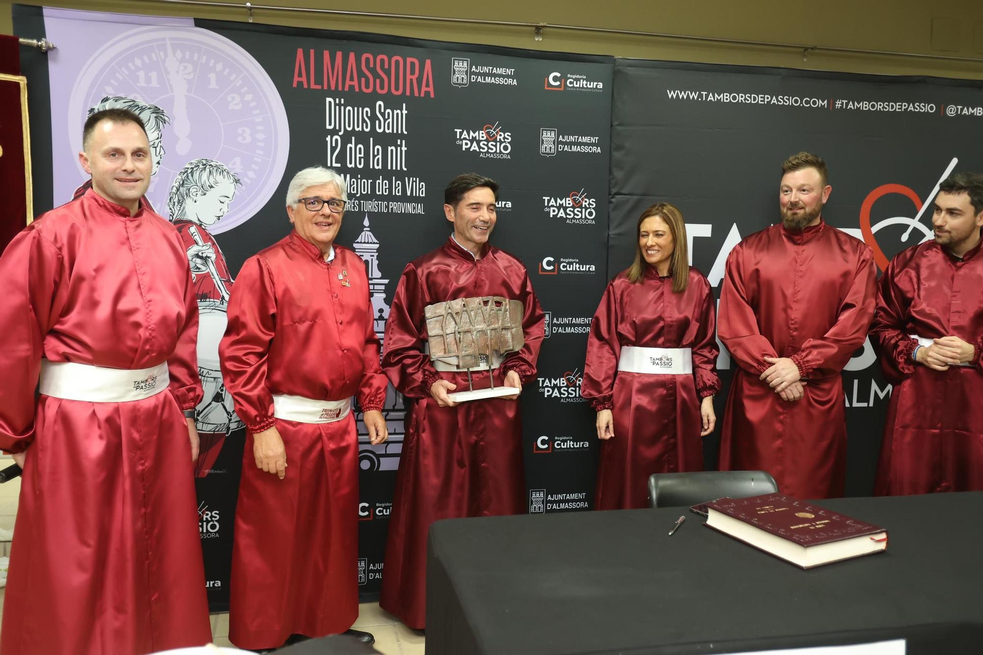 Las imágenes de la rompida de la hora en Almassora con Marcelino como protagonista