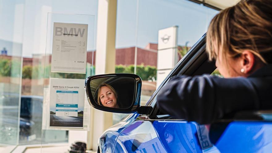 Mujeres de Alicante en riesgo de exclusión social recibirán 20.000 euros para mejorar su movilidad