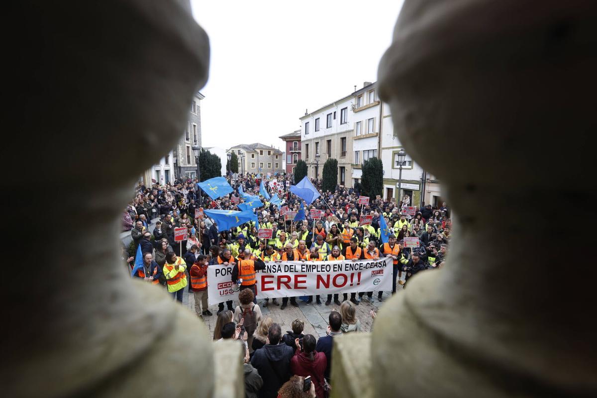 EN IMÁGENES: Así fue la manifestación que llenó las calles de Navia en ...